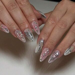 24pc Press On Nail Set from the Nail Bar 💅